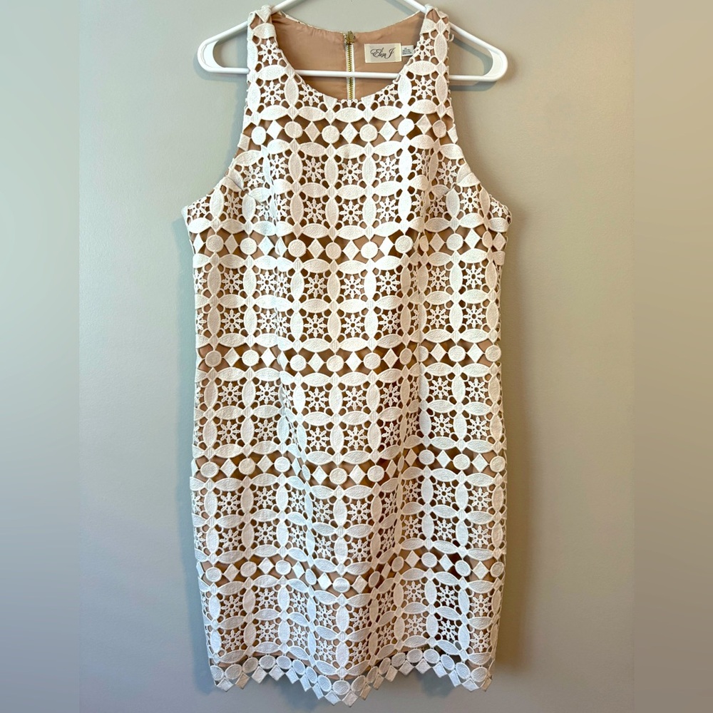 Eliza J Sleeveless Elegant Lace Dress New with Tags